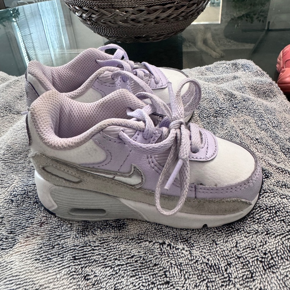 Nike toddler shoe